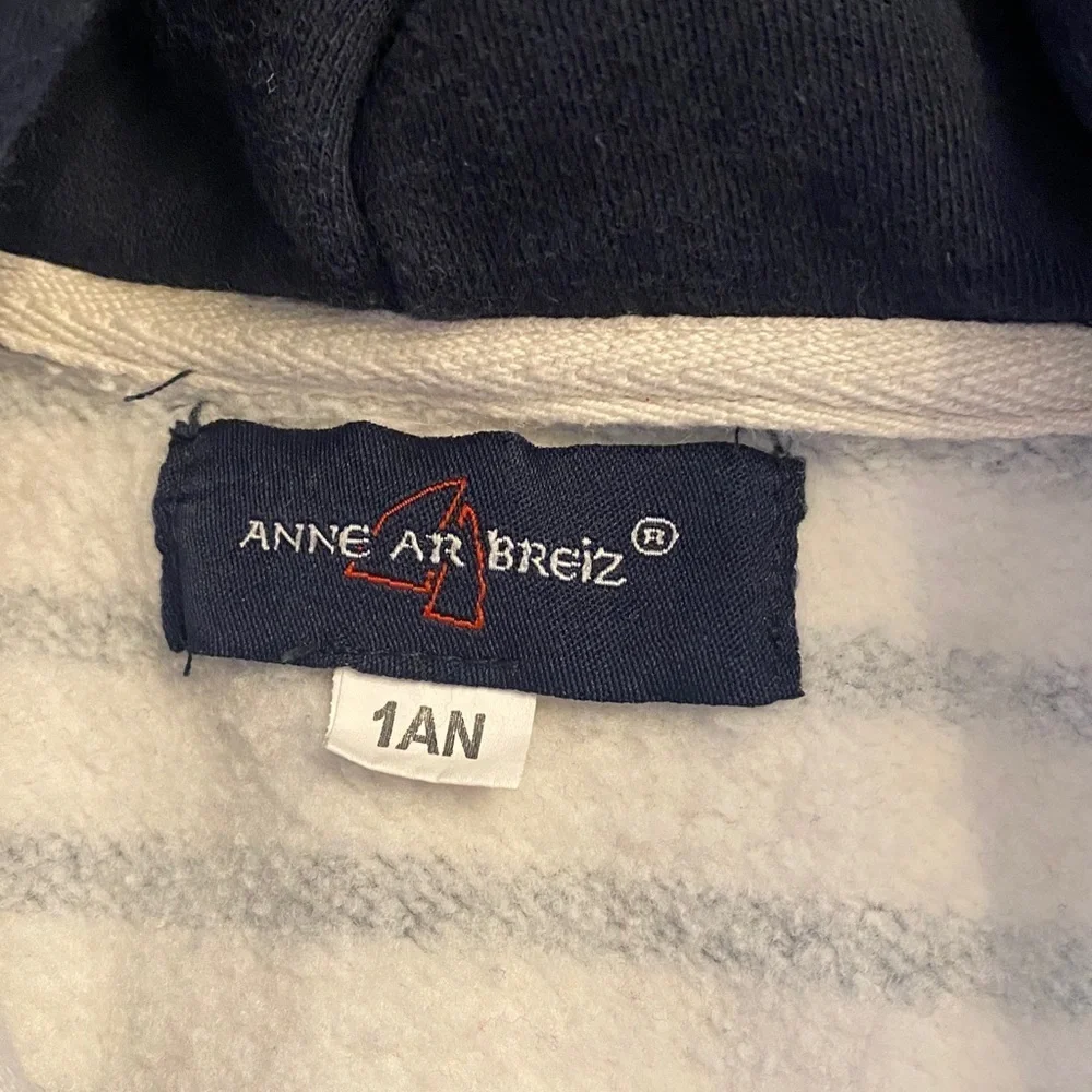 Anne Ar Breiz infant zip front hoodie sweatshirt. Size 12 months